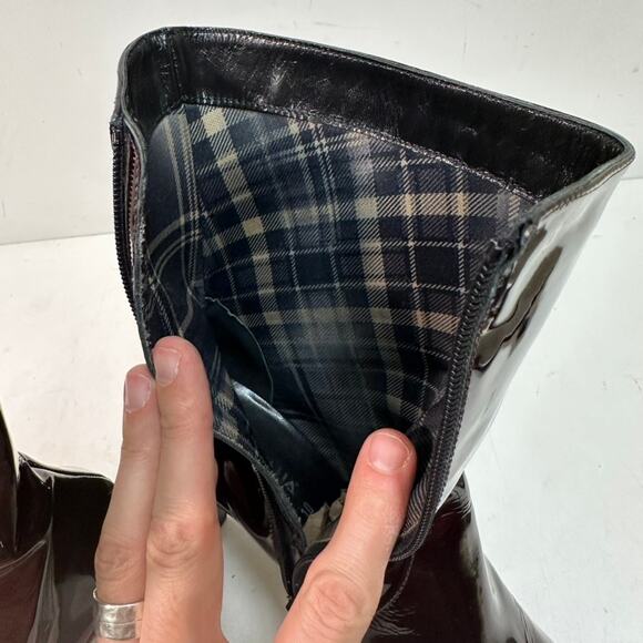 WORN TWICE Aquatalia Women's Burgundy Patent Leather Boots Heels Size Zip 10 - Picture 11 of 15